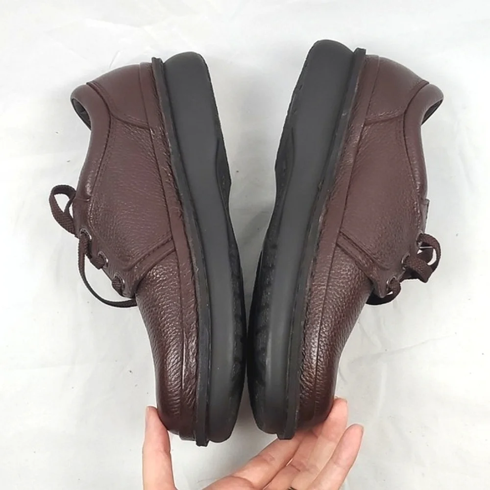 Propet Villager Oxford‎ Walking Shoe in Brown Pebbled Leather